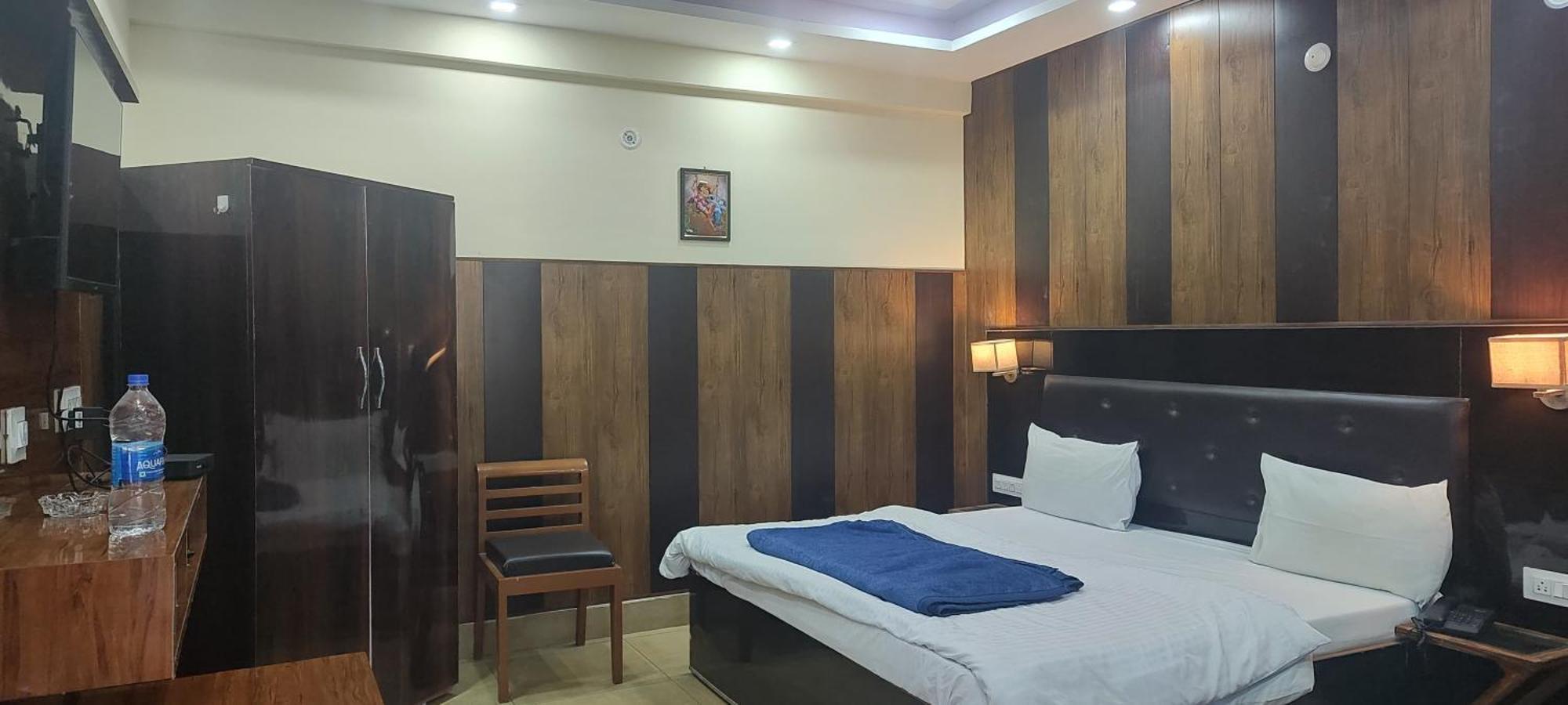 Arya Mansion Otel Lansdowne Oda fotoğraf