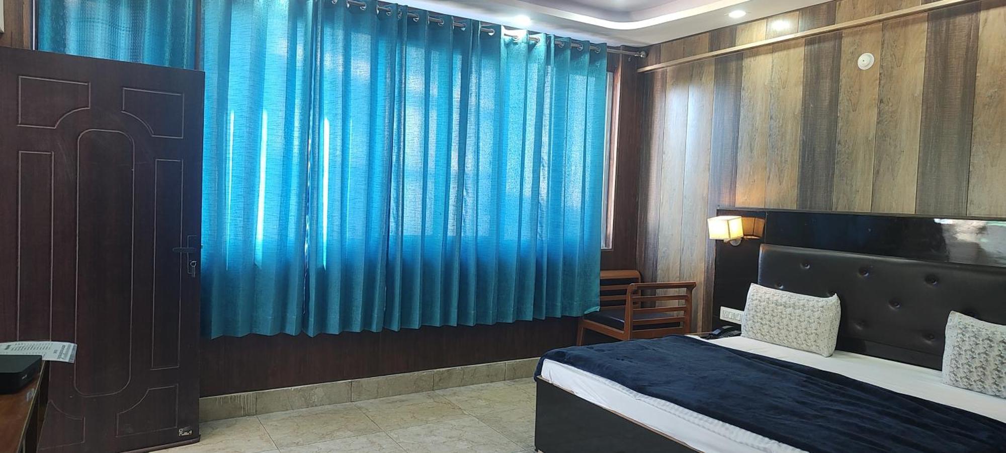 Arya Mansion Otel Lansdowne Oda fotoğraf